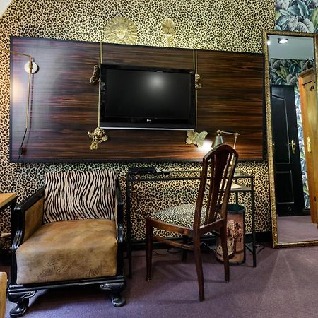 Dwór Giemzów Hotel - Autostrada A1 Łódź Kültér fotó